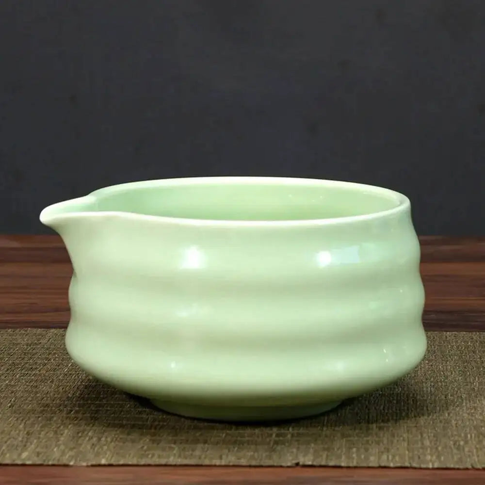 Large-Capacity Ceramic Matcha Bowl with Smooth Finish – Heat-Resistant, Ideal for Tea, Soup, Salads