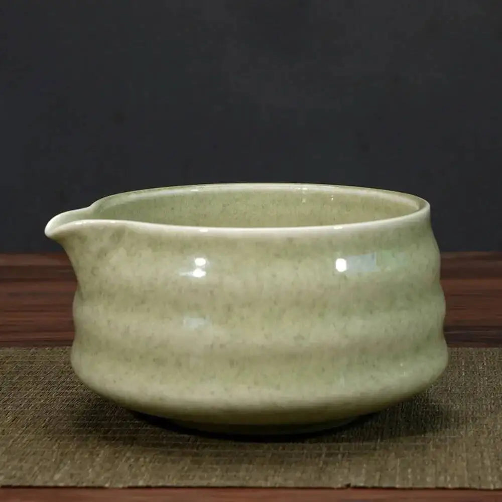 Large-Capacity Ceramic Matcha Bowl with Smooth Finish – Heat-Resistant, Ideal for Tea, Soup, Salads